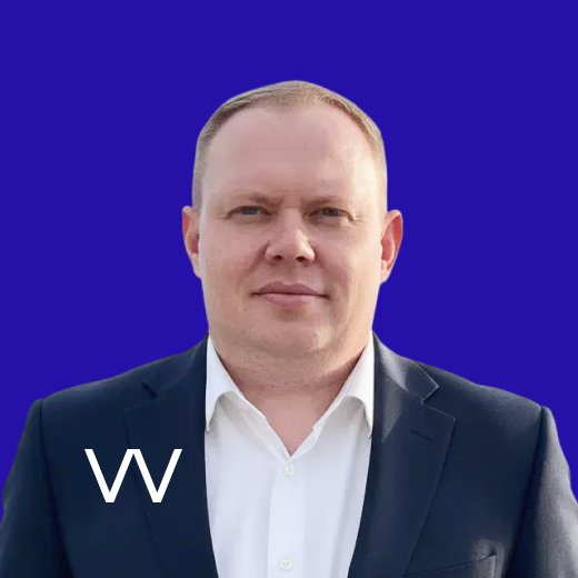 Роман Деев